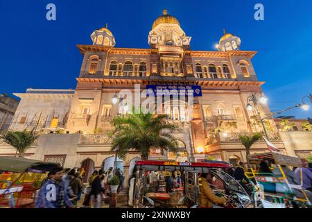 Risciò di fronte a Gurdwara SIS Ganj Sahib, tempio Sikh, nuova Delhi, India, Asia meridionale, Asia Copyright: NeilxFarrin 1126-2294 Foto Stock