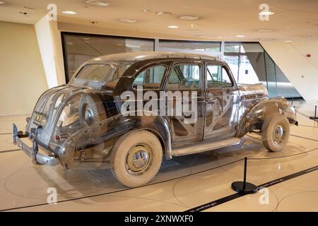 Transparent Car la Ghost Car, costruita in America dalla General Motors per la Fiera Mondiale di New York del 1939, Museo Nazionale del Qatar, Doha, Qatar, Middle EA Foto Stock