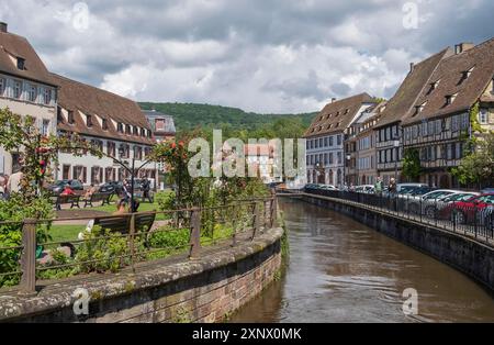 Quai Anselmann, Canale Lauter, Wissembourg, Parco naturale dei Vosgi settentrionali, Vosgi, Alsazia, Francia, L Foto Stock