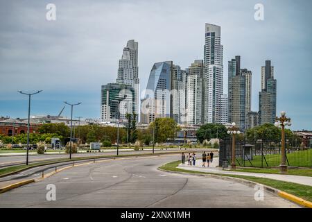 Edifici moderni nel centro di Buenos Aires, Argentina, Sud America Foto Stock