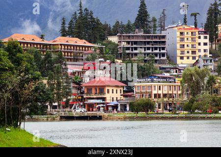 Sa Pa Town, le alte montagne, Sapa, provincia di Lao Cai, Vietnam, Indocina, Sud-est asiatico, Asia Foto Stock