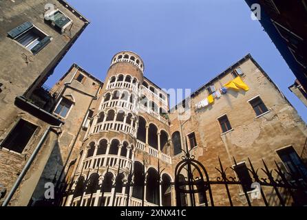 Palazzo Contarini del Bovolo, quartiere di San Marco, Venezia, sito patrimonio dell'umanità dell'UNESCO, regione Veneto, Italia, Europa Foto Stock