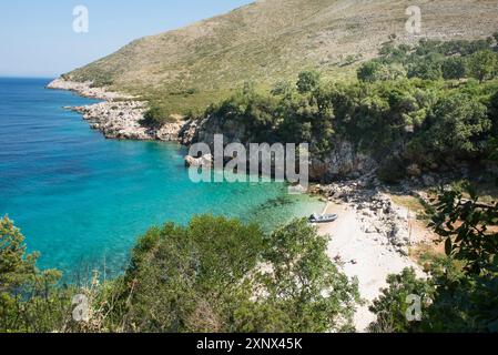 Baia e spiaggia di Brisana, Penisola di Karaburun, all'interno del Parco Marino di Karaburun-Sazan, Baia di Vlore, Albania, Europa Foto Stock