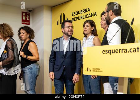 Barcellona, Spagna. 2 agosto 2024. Conferenza stampa di Esquerra per valutare il risultato della consultazione con i membri della base, che hanno votato a favore, e quindi ci sarà l'investitura di Salvador Illa in Catalogna. Rueda de prensa de Esquerra para valorar el ,tado de la consulta a las bases, que han votado que S&#xed; y, por tanto, habrá investidura de Salvador Illa en Catalu&#xf1;a.. IN PIC: Marta Rovira, pere aragones, marta vilalta News Politics - Barcellona, Spagna giovedì 2 agosto 2024 (foto di Eric Renom/LaPresse) crediti: LaPresse/Alamy Live News Foto Stock