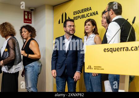 Barcellona, Spagna. 2 agosto 2024. Conferenza stampa di Esquerra per valutare il risultato della consultazione con i membri della base, che hanno votato a favore, e quindi ci sarà l'investitura di Salvador Illa in Catalogna. Rueda de prensa de Esquerra para valorar el ,tado de la consulta a las bases, que han votado que S&#xed; y, por tanto, habrá investidura de Salvador Illa en Catalu&#xf1;a.. IN PIC: Marta Rovira, pere aragones, marta vilalta News Politics - Barcellona, Spagna giovedì 2 agosto 2024 (foto di Eric Renom/LaPresse) crediti: LaPresse/Alamy Live News Foto Stock