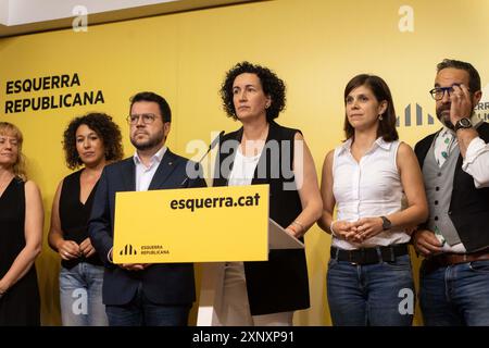 Barcellona, Spagna. 2 agosto 2024. Conferenza stampa di Esquerra per valutare il risultato della consultazione con i membri della base, che hanno votato a favore, e quindi ci sarà l'investitura di Salvador Illa in Catalogna. Rueda de prensa de Esquerra para valorar el ,tado de la consulta a las bases, que han votado que S&#xed; y, por tanto, habrá investidura de Salvador Illa en Catalu&#xf1;a.. IN PIC: Marta Rovira, marta vilalta, pere aragones News Politics - Barcellona, Spagna giovedì 2 agosto 2024 (foto di Eric Renom/LaPresse) crediti: LaPresse/Alamy Live News Foto Stock