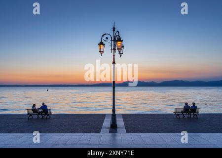 Tramonto sul Lago di Garda a Lazise Foto Stock