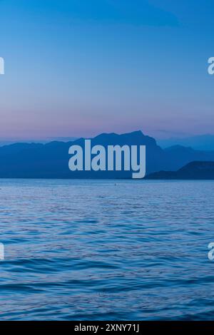Tramonto sul Lago di Garda a Lazise Foto Stock