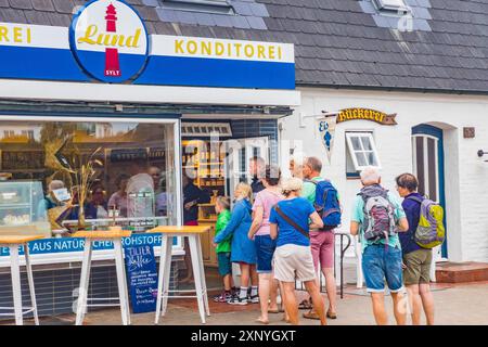 Queue, panetteria Lund, Hoernum, Sylt Foto Stock