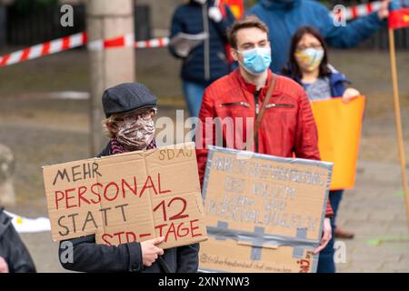 Dimostrazione il 1° maggio, sulla Weberplatz di Essen, un'alleanza di partiti e gruppi di sinistra aveva raggiunto, in seconda istanza, di fronte alla Foto Stock