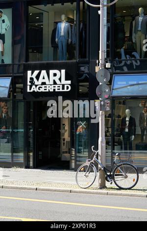 Negozio del marchio di moda Karl Lagerfeld a Friedrichstra Foto Stock