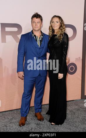 Luke Hemsworth e Samantha Hemsworth alla premiere della terza stagione di "Westworld" della HBO tenutasi al TCL Chinese Theatre di Hollywood, USA, il 5 marzo 2020 Foto Stock