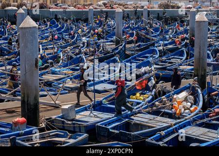 Classici pescherecci marocchini, porto di pescatori, Essaouira, marocco Foto Stock