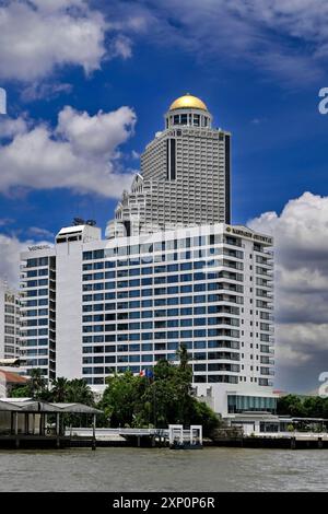 Lebua presso la State Tower e il Mandarin Oriental Hotel, Bangkok, Thailandia Foto Stock