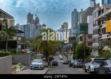 Strade ed edifici nel centro di Panama City Foto Stock