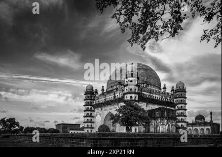 06 04 2008 architettura islamica costruita nel 1659 da Muhammad Adil Shah Gol Gumbaz-Bijapur-KARNATAKA-INDIA Asia. Foto Stock