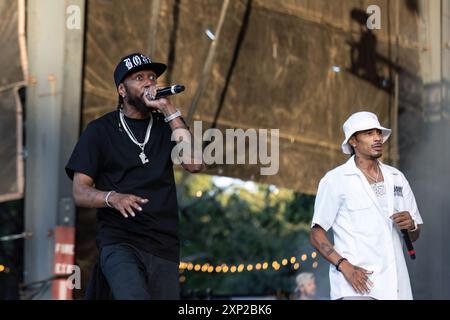 Oklahoma City, Stati Uniti. 2 agosto 2024. Bone Thugs N Harmony si esibisce al Legends of Hip Hop Tour presso l'Oklahoma City Zoo Amphitheatre di Oklahoma City, Oklahoma, il 2 agosto 2024. (Foto di Jay Wiggins/Sipa USA) credito: SIPA USA/Alamy Live News Foto Stock