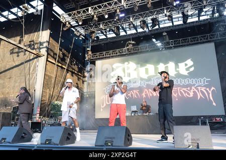 Bone Thugs N Harmony si esibisce al Legends of Hip Hop Tour presso l'Oklahoma City Zoo Amphitheatre di Oklahoma City, Oklahoma, il 2 agosto 2024. (Foto di Jay Wiggins/Sipa USA) Foto Stock