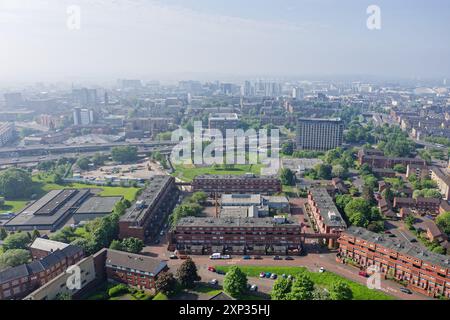 Vista aerea della città di Glasgow verso ovest da Port Dundas Foto Stock