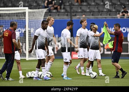 Lovanio, Belgio. 3 agosto 2024. I giocatori dell'OHL nella foto prima di una partita di calcio tra OH Leuven e KRC Genk, sabato 03 agosto 2024 a Lovanio, il giorno 2 della stagione 2024-2025 della prima divisione del campionato belga "Jupiler Pro League". BELGA FOTO JOHAN EYCKENS credito: Belga News Agency/Alamy Live News Foto Stock