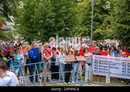 Meitingen, Baviera, Germania - 3 agosto 2024: Dimostrazione a Meitingen contro un evento dell'alternativa AfD per il partito tedesco *** dimostrazione a Meitingen gegen eine Veranstaltung der Partei AfD alternative für Deutschland Foto Stock