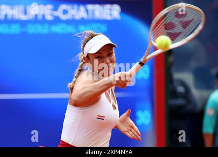 Zagabria, Croazia. 3 agosto 2024. PARIGI, FRANCIA - 3 AGOSTO: Donna Vekic di Croazia in azione durante la finale di Tennis Women's Singles contro il cinese Qinwen Zheng l'ottavo giorno dei Giochi Olimpici di Parigi 2024 al Roland Garros il 3 agosto 2024 a Parigi, Francia. Foto: Igor Kralj/PIXSELL credito: Pixsell/Alamy Live News Foto Stock