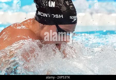 Parigi, Francia. 3 agosto 2024. Summer McIntosh canadese gareggia e vince la medaglia d'oro nella finale individuale di Medley femminile 200m alle Olimpiadi di Parigi 2024 all'Arena le Defense di Parigi, Francia, sabato 3 agosto 2024. Foto di Richard Ellis/UPI credito: UPI/Alamy Live News Foto Stock