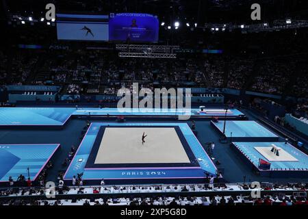 PARIGI, FRANCIA. 3 agosto 2024. Una visione generale dell'azione durante la finale di ginnastica artistica maschile del giorno otto dei Giochi Olimpici di Parigi 2024 alla Bercy Arena, Parigi, Francia. Crediti: Craig Mercer/Alamy Live News Foto Stock