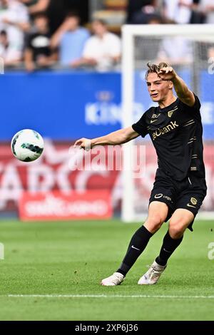 Lovanio, Belgio. 3 agosto 2024. Genk's Matte Smets in azione durante una partita di calcio tra OH Leuven e KRC Genk, sabato 03 agosto 2024 a Lovanio, il giorno 2 della stagione 2024-2025 della "Jupiler Pro League" prima divisione del campionato belga. BELGA FOTO JOHAN EYCKENS credito: Belga News Agency/Alamy Live News Foto Stock