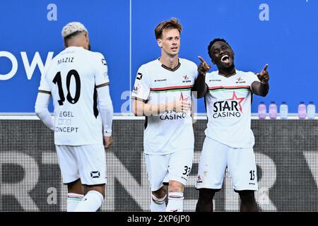 Lovanio, Belgio. 3 agosto 2024. Mathieu Maertens dell'OHL e Ignace Ndri dell'OHL nella foto di una partita di calcio tra OH Leuven e KRC Genk, sabato 03 agosto 2024 a Lovanio, il giorno 2 della stagione 2024-2025 della prima divisione del campionato belga "Jupiler Pro League". BELGA FOTO JOHAN EYCKENS credito: Belga News Agency/Alamy Live News Foto Stock