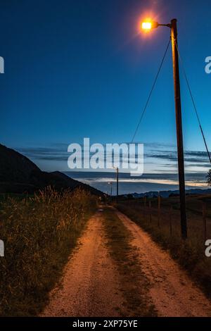 Un viaggio nel pittoresco fiordo che circonda Bergen, nella Norvegia occidentale Foto Stock