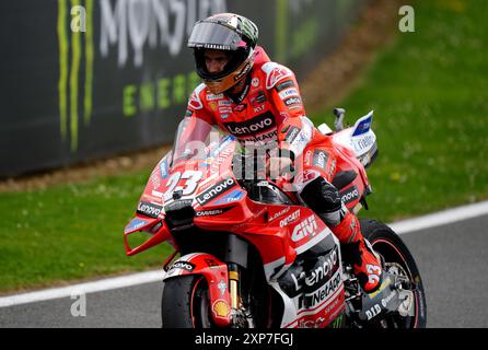 Enea Bastianini del Ducati Lenovo Team vince il Monster Energy British Grand Prix MotoGP 2024 a Silverstone, Towcester. Data foto: Domenica 4 agosto 2024. Foto Stock