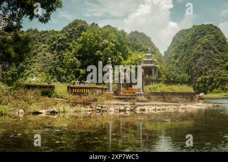 Paesaggio naturale di Tam Coc-Bich Dong in Vietnam Foto Stock