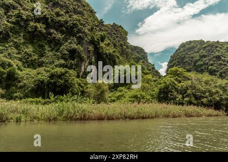 Natura viaggi Vietnam attrazioni natura paesaggio di Tam Coc-Bich Dong in Vietnam Foto Stock