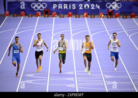 Parigi, Francia. 4 agosto 2024. L'atleta belga Dylan Borlee (2° L) raffigurato in azione durante il primo round maschile di 400 m della competizione di atletica leggera ai Giochi Olimpici di Parigi 2024, domenica 04 agosto 2024 a Parigi, Francia. I Giochi della XXXIII Olimpiade si svolgono a Parigi dal 26 luglio all'11 agosto. La delegazione belga conta 165 atleti in 21 sport. BELGA PHOTO JASPER JACOBS credito: Belga News Agency/Alamy Live News Foto Stock