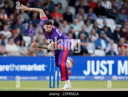 Il bowling Reece Topley dei Northern Superchargers durante la partita dei cento uomini a Headingley, Leeds. Data foto: Domenica 4 agosto 2024. Foto Stock