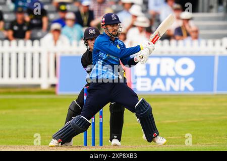 Bristol, Regno Unito, 4 agosto 2024. Ed Barnard del Warwickshire batte durante la partita della Metro Bank One-Day Cup tra Gloucestershire e Warwickshire. Crediti: Robbie Stephenson/Gloucestershire Cricket/Alamy Live News Foto Stock