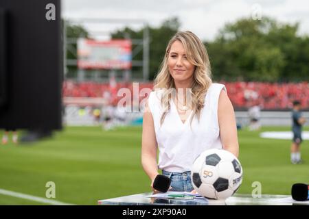 Laura Papendick, SSV Ulm 1846 Fussball vs. 1. FC Kaiserslautern, Fussball, Herren, 2. Bundesliga, 1. Spieltag, Saison 24/25, GER, 04.08.2024, LE NORMATIVE DFL/DFB VIETANO QUALSIASI USO DI FOTOGRAFIE COME SEQUENZE DI IMMAGINI E/O QUASI-VIDEO, foto: Eibner-Pressefoto/Wolfgang Frank Foto Stock