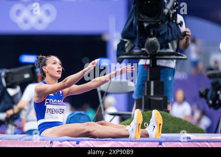 Saint Denis, Francia. 4 agosto 2024. Nawal Meniker (fra), Athletics, Women's High Jump Final durante i Giochi Olimpici di Parigi 2024 il 4 agosto 2024 allo Stade de France di Saint-Denis vicino Parigi, Francia - foto Baptiste Autissier/Panoramic/DPPI Media Credit: DPPI Media/Alamy Live News Foto Stock