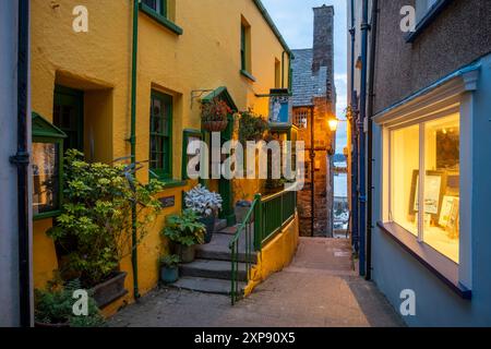 La casa gialla del Plantagenet House Restaurant, Quay Hill, Tenby Foto Stock