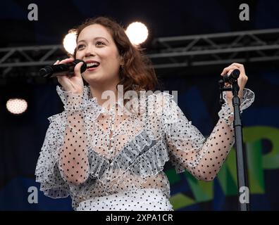 Newport, Rhode Island. 4 agosto 2024. Laufey partecipa al Newport Jazz Festival, sul palco di Fort Adams Park. @ Veronica Bruno / Alamy Live News Foto Stock