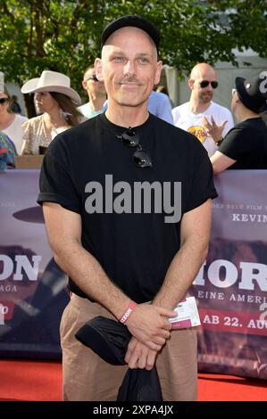 Stefan Westerwelle bei der Deutschlandpremiere des Kinofilms Horizon: An American Saga - Chapter 1 im Zoo Palast. Berlino, 04.08.2024 *** Stefan Westerwelle alla prima tedesca del film Horizon an American Saga Chapter 1 allo Zoo Palast Berlin, 04 08 2024 foto:XF.xKernx/xFuturexImagex hHorizon 4873 Foto Stock