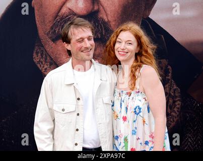 Max Montgomery, Marleen Lohse bei der Deutschlandpremiere von HORIZON im Zoo Palast Berlin. *** Max Montgomery, Marleen Lohse alla prima tedesca di HORIZON allo Zoo Palast di Berlino Foto Stock