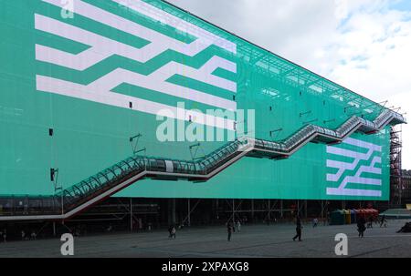 Parigi, Centre Pompidou, Werbefassade // Parigi, Centre Pompidou Foto Stock