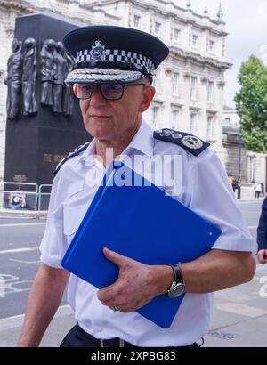 Londra, Regno Unito. 5 agosto 2024. Sir Mark Rowley, Commissario di polizia della Metropolis, partecipa ad una riunione DEL COBRA all'ufficio del Gabinetto. Discuteranno dei recenti disordini nel Regno Unito. Keir Starmer presiede l'incontro con il Segretario degli interni, il Segretario della giustizia e i capi di polizia presenti. Crediti: Karl Black/Alamy Live News Foto Stock