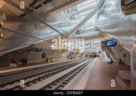 Parigi, RER e, stazione porte Maillot, Architektur von Agence Duthilleul // Parigi, RER e, stazione porte Maillot, architettura di Agence Duthilleul *** P Foto Stock