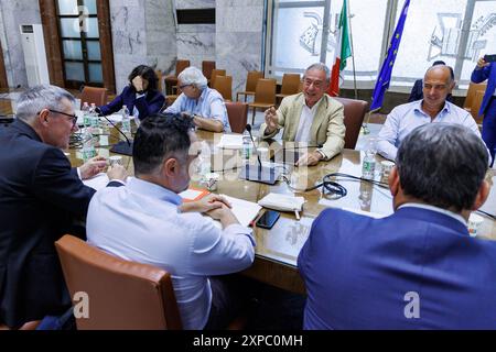 Roma, Italia. 5 agosto 2024. il ministro delle imprese Adolfo Urso durante l'incontro con i sindacati a Roma, Lunedì, 5 agosto 2024 (foto Roberto Monaldo/LaPresse) Ministro delle imprese Adolfo Urso durante l'incontro con i sindacati a Roma, lunedì 5 agosto 2024 (foto di Roberto Monaldo/LaPresse) crediti: LaPresse/Alamy Live News Foto Stock