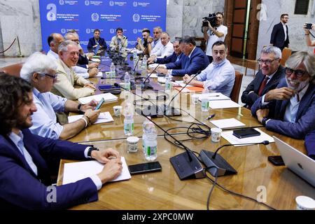 Roma, Italia. 5 agosto 2024. il ministro delle imprese Adolfo Urso durante l'incontro con i sindacati a Roma, Lunedì, 5 agosto 2024 (foto Roberto Monaldo/LaPresse) Ministro delle imprese Adolfo Urso durante l'incontro con i sindacati a Roma, lunedì 5 agosto 2024 (foto di Roberto Monaldo/LaPresse) crediti: LaPresse/Alamy Live News Foto Stock