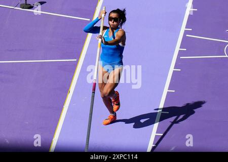 Parigi, Francia. 5 agosto 2024. Roberta Bruni del Team Italia gareggia nella qualificazione al vault femminile allo Stade de France durante i Giochi Olimpici estivi di Parigi 2024 a Parigi, Francia, lunedì 5 agosto 2024. Foto di Paul Hanna/UPI credito: UPI/Alamy Live News Foto Stock