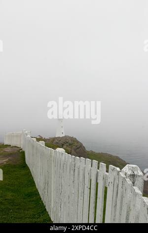 Recinzione e faro di Capo Faro lancia sito storico nazionale, Terranova, Canada Foto Stock